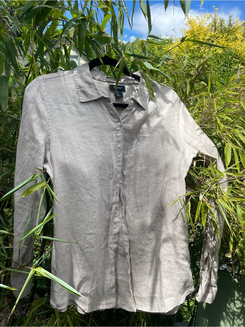 100% linen shirt with pearlized buttons